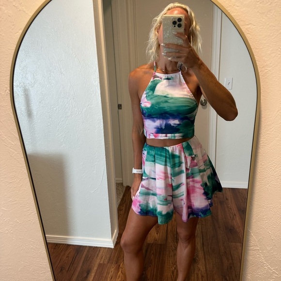 L'Atiste By Amy Tops - Two piece multi color short and crop top set​​